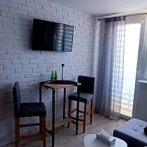 Black Sails Z Parkingiem Apartament